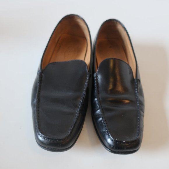 MENS TOD'S BLACK LEATHER SLIP-ON LOAFERS 9 * - Picture 6 of 14
